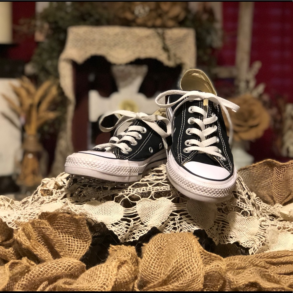 Black Converse size men’s 4.5 & women’s 6.5